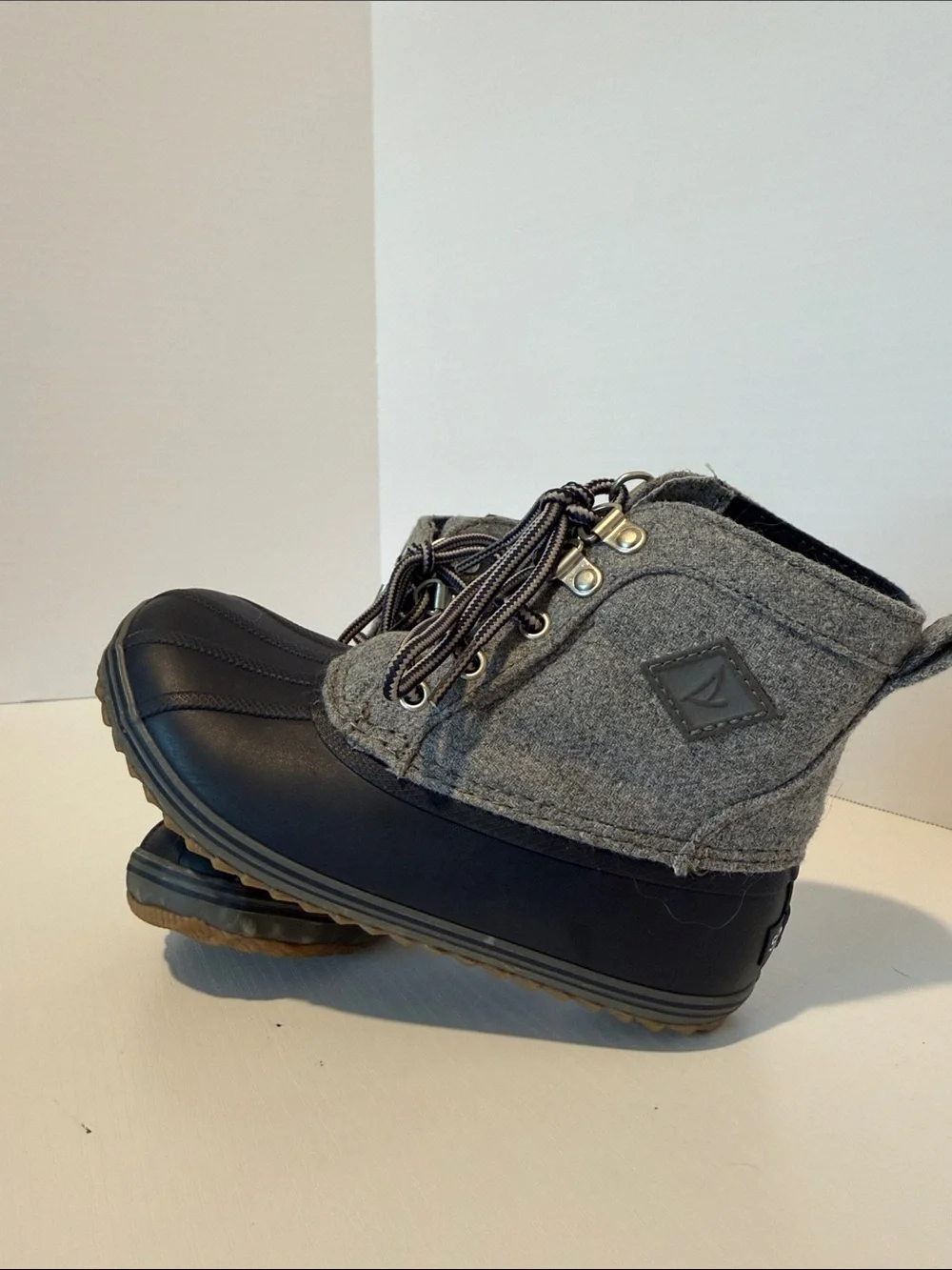 Sperry Gray and Black Waterproof Lace-Up Duck Boots size 13 kids
